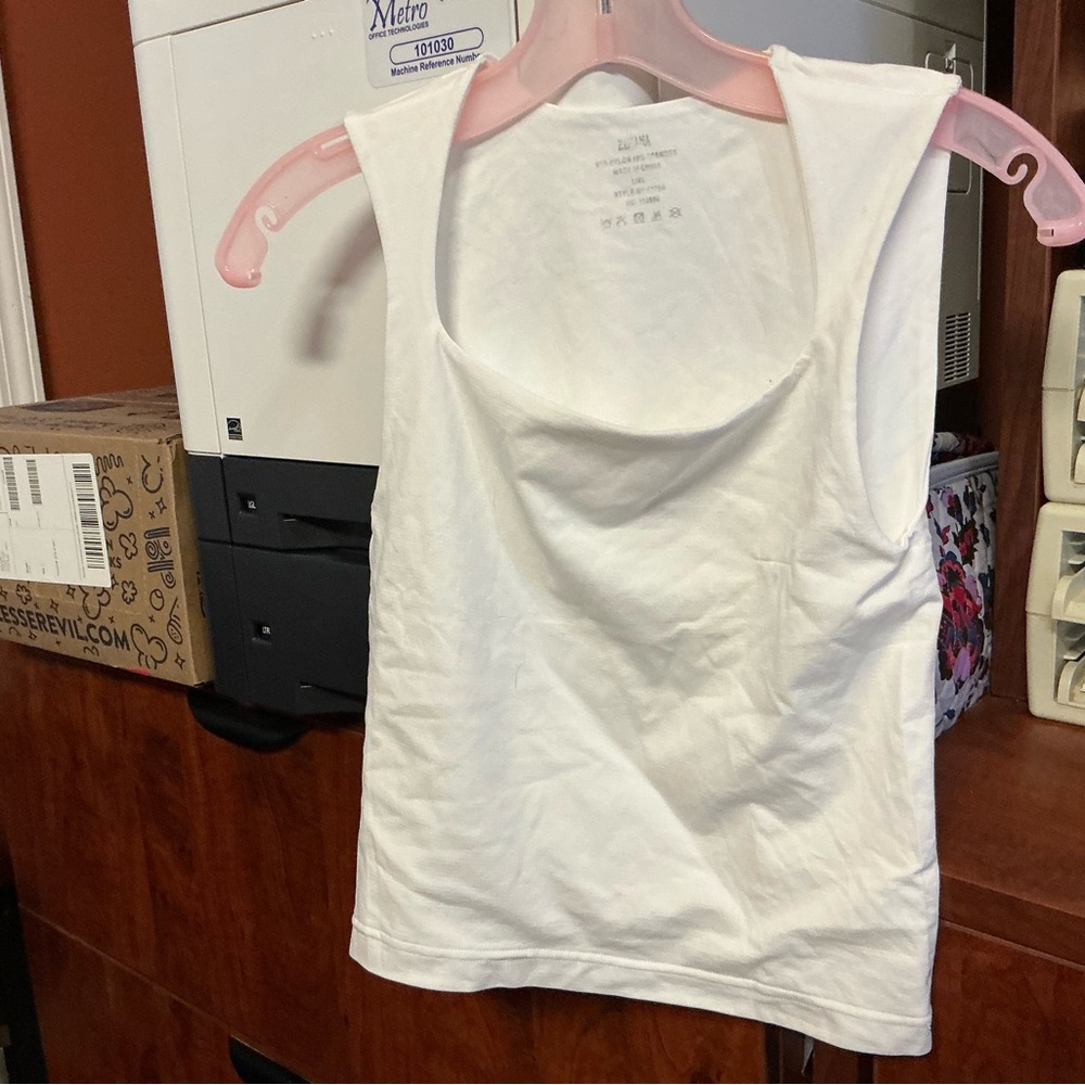 Women's Zenana White Sleeveless Top